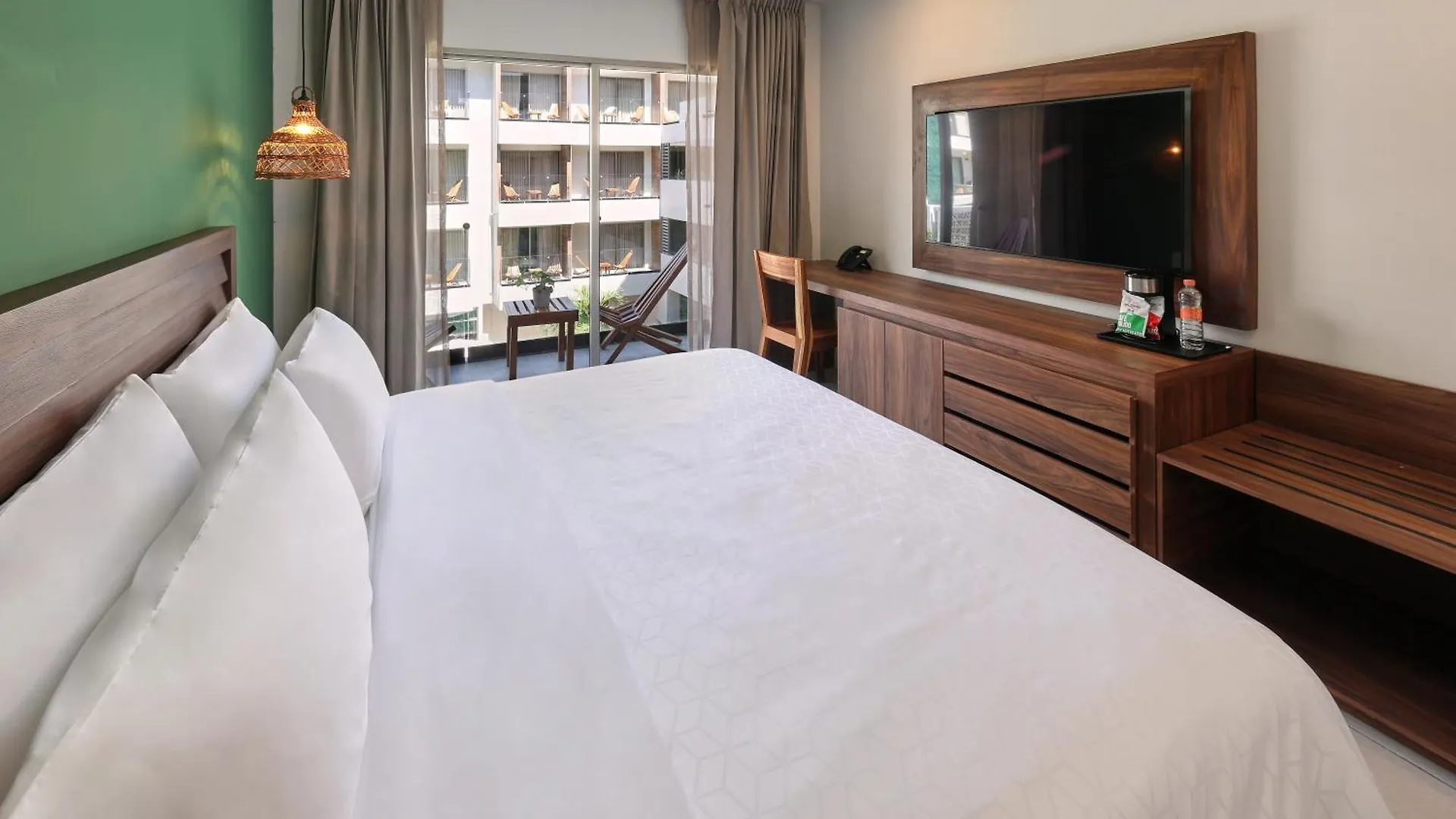 Holiday Inn Tulum By Ihg 4*,