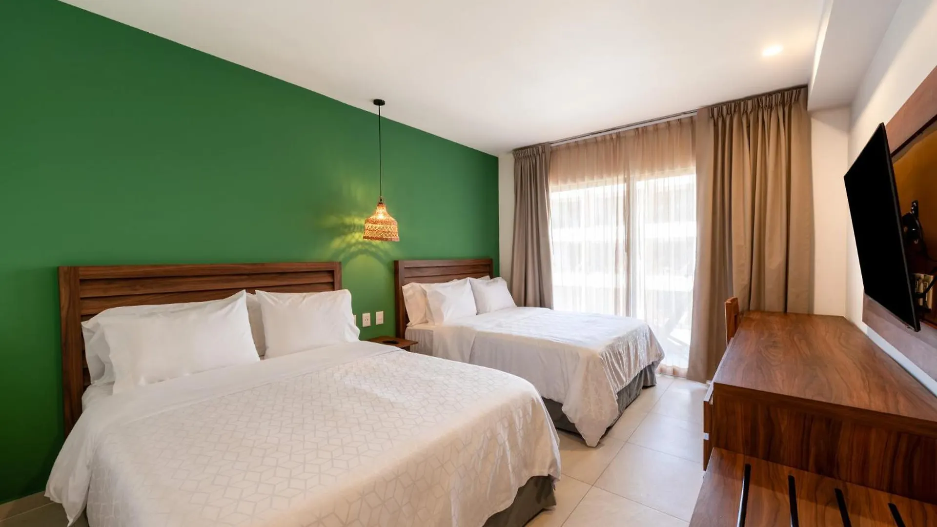 Holiday Inn Tulum By Ihg 4*,