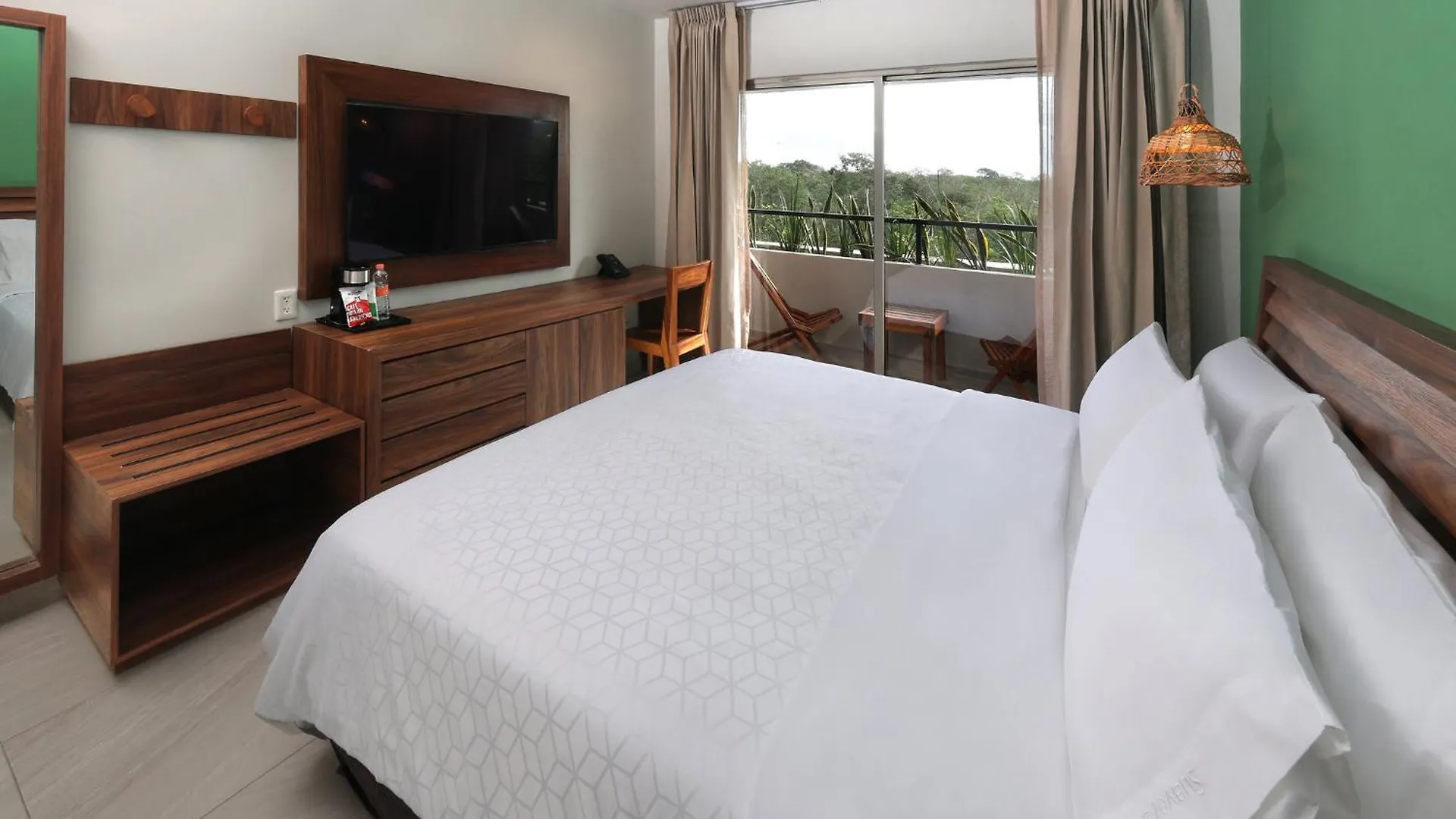 Holiday Inn Tulum By Ihg 4*,